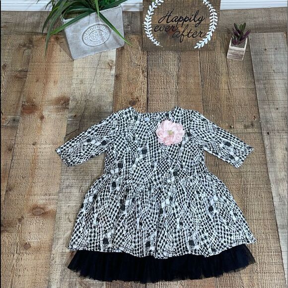 Pippa & Julie • Dress - Picture 1 of 6